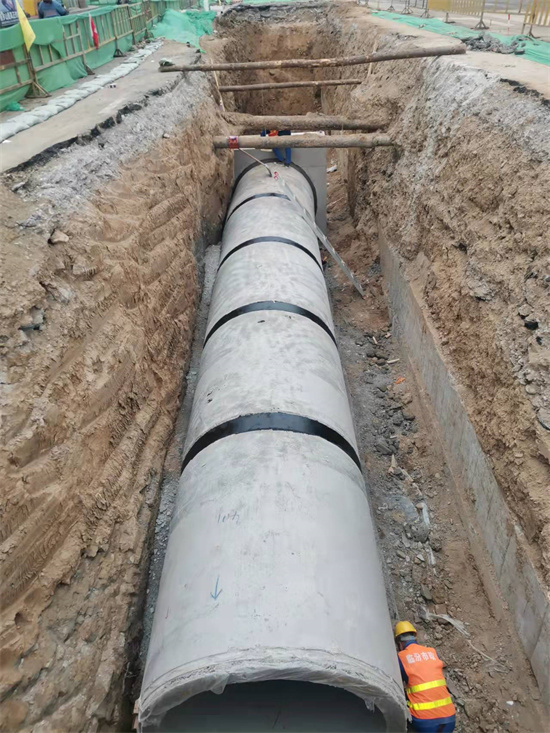 五一路1800顶管施工现场