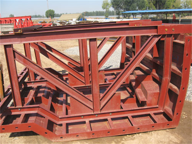 钢模板和木模板的区别