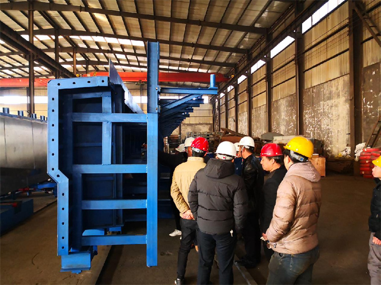 混凝土木模板与钢模板的不用点