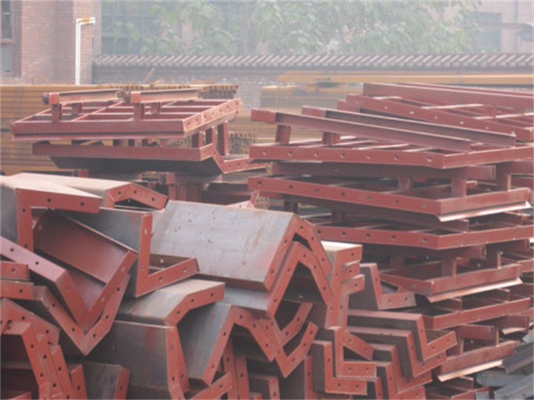 使用钢模板提高施工效率