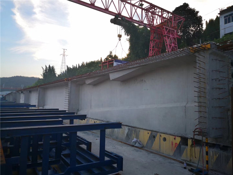 钢模板的出现代替了木模板的价值