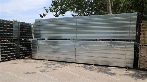 镀锌梯式大跨距桥架